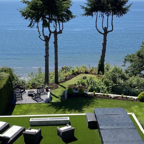 Secluded ocean front villa w/hot tub and beach access