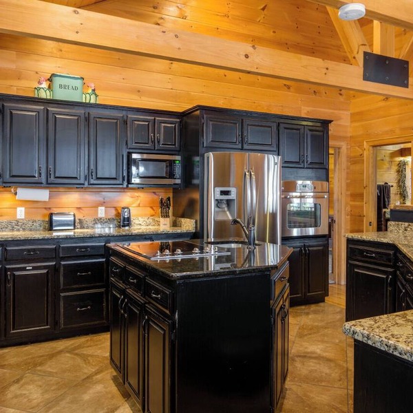 SECLUDED-SPACIOUS-STUNNING MTN VIEWS-MASTER ON MAIN-POOL TABLE-ARCADE-FIRE PIT