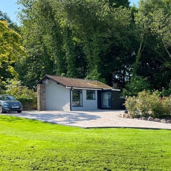 Secluded Studio Apartment with Gated Private Parking, Abbots Leigh