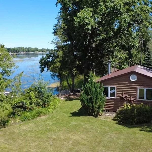 Secluded Waterfront Cottage with Kayaks and Fire Pit