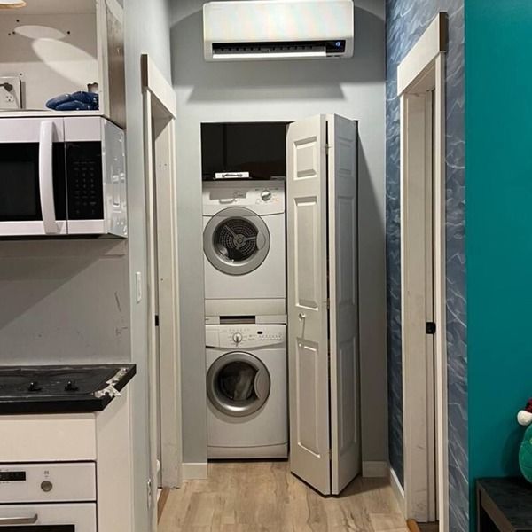 Secondary private 1 bdrm/1 bath suite in Fanny Bay