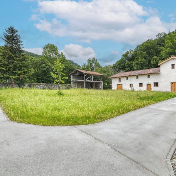 Self-catering group cottage in the countryside - La Résidence