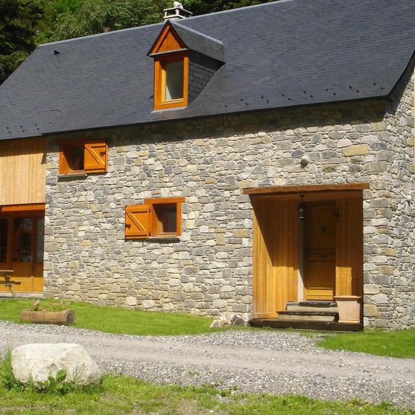 Self catered character chalet