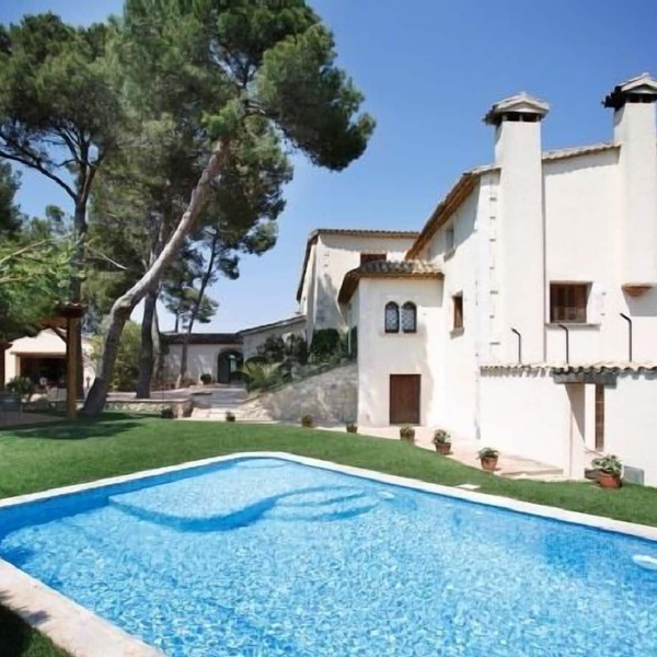 Self catering Can Ferran for 15 people