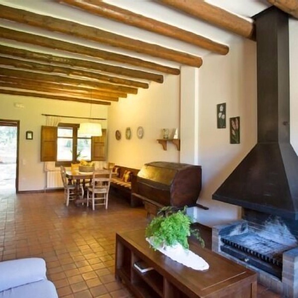 Self catering Mas Pratsevall for 5 people