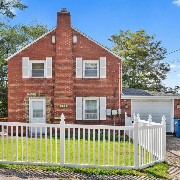 ✰Self Check-In✰Backyard✰Decks✰Full Kitchen✰W/D✰Smart TVs✰FREE Parking✰Cozy Beds