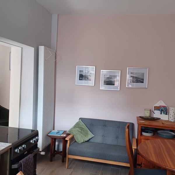Self-contained 1 double bedroom annex in Crewkerne