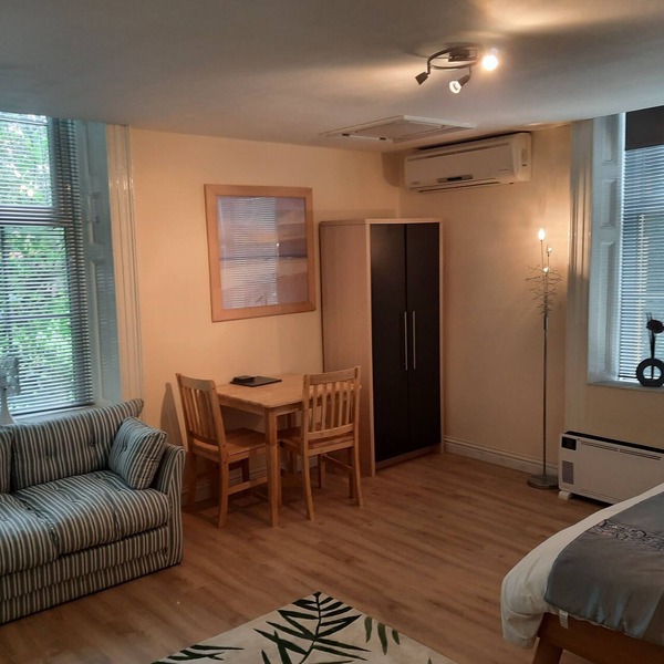 Self Contained Studio Flat in Winterton Hall