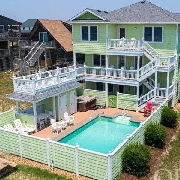 Semi-Oceanfront, Heated Pool and Hot Tub!