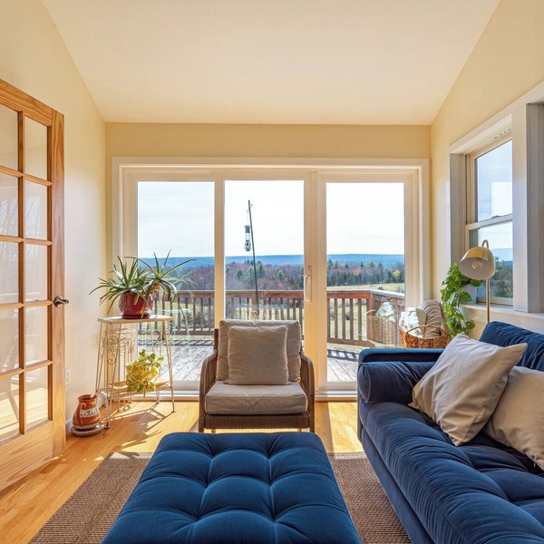 Serene & Bright: Minnewaska Mtn Views ~ Deck ~BBQ