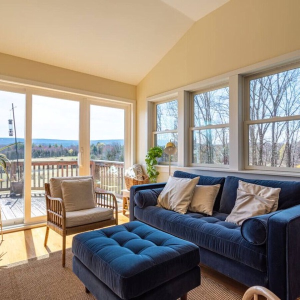 Serene & Bright: Minnewaska Mtn Views ~ Deck ~BBQ