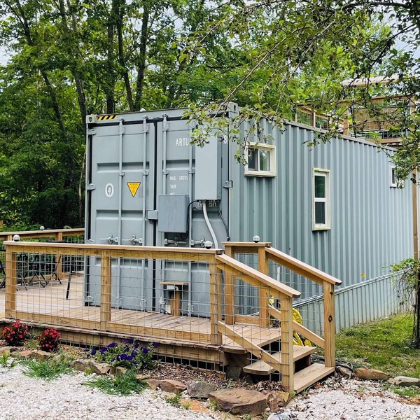 Serene container tiny home with 1 bedroom and WiFi, AC in scenic Garfield
