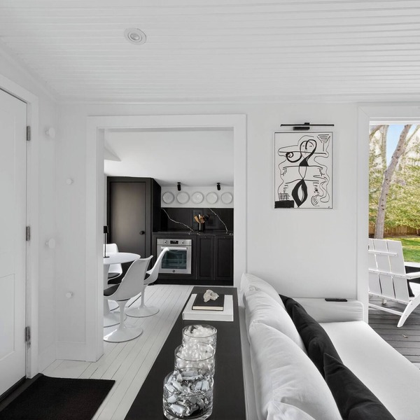 Serene Designer Cottage Walking Distance to Town