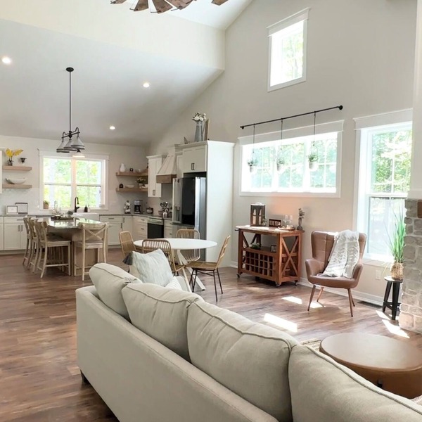 Serene Egg Harbor Retreat w/Fire Pit! Wineries & Trails Just Minutes Away