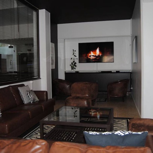 Serene Family Suite with Ample Space & Balcony - Parking