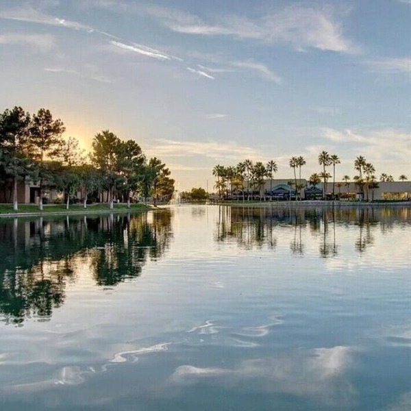 Serene Lakefront Unit with Fabulous Views, Heated Pools, Spas, Pickleball, Gym,