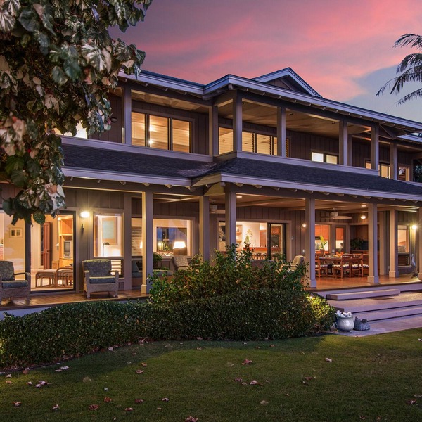 Serene PUAKO BEACHFRONT estate. Large Courtyard Pool. All 4 Oceanview Bedrooms