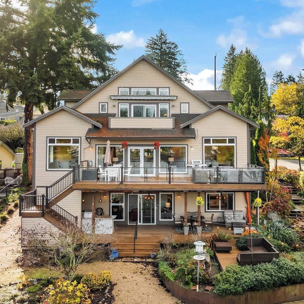 Serene Waterfront Escape w, Amazing View & Hot Tub