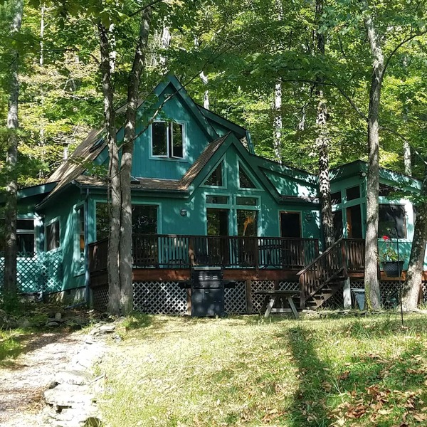 Serene Woodstock Oasis, Sauna/Steam Shower, Cook's Kitchen. Top Reviews.