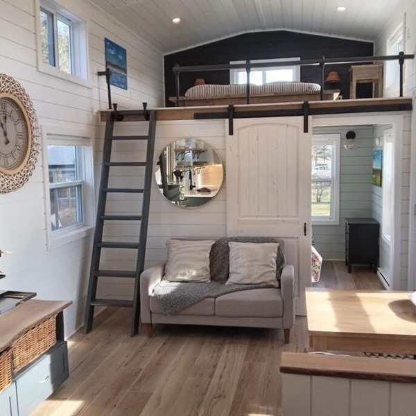 Serenity Tiny House Cottage in Chester