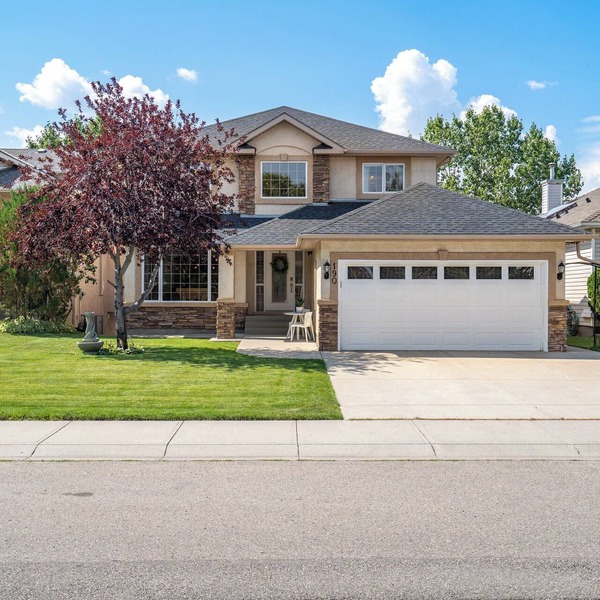 SHEER PERFECTION ~ 4BD, 2.5BA, K9 Friendly, on Eagle Quest Golf Course