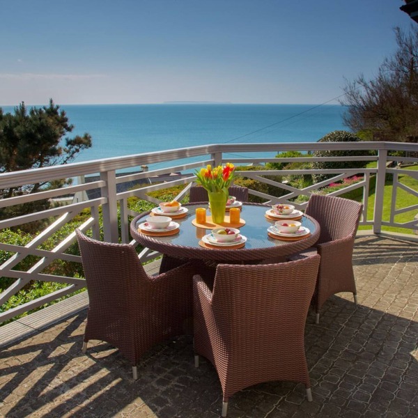 Shellhaven - Four Bedroom Villa, Sleeps 8