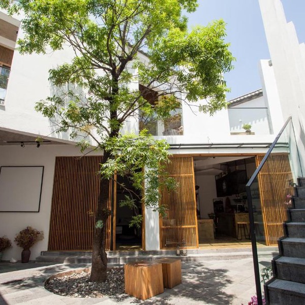 Shen Cang Courtyard Hotel