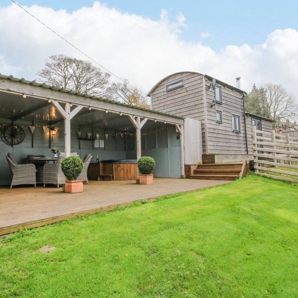Shepherds Cabin: Couples Retreat