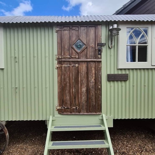 Shepherds Hut - Double - Ensuite