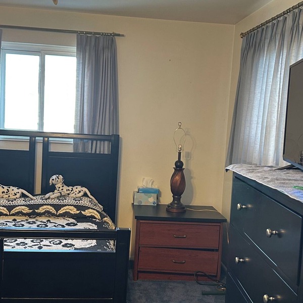 Short or Long Term 1 bedroom with bathroom in central Aurora