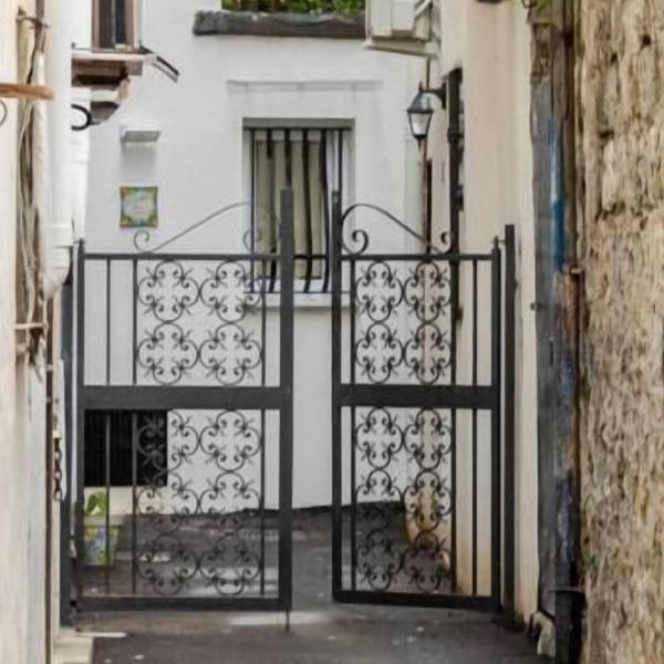 Sicily Bed' House