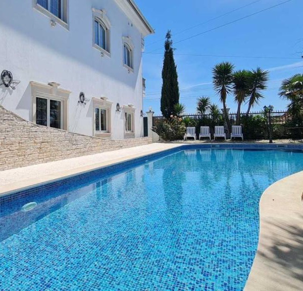 Silver Coast Pool & Resort Villas