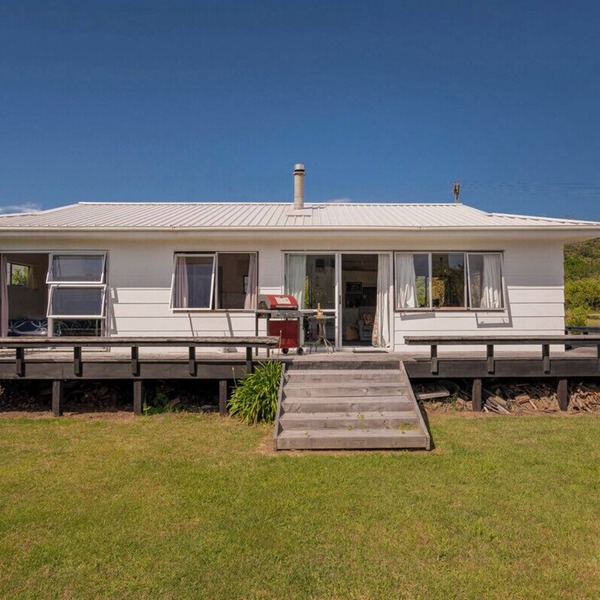 Silver Sands - Cooks Beach Holiday Home