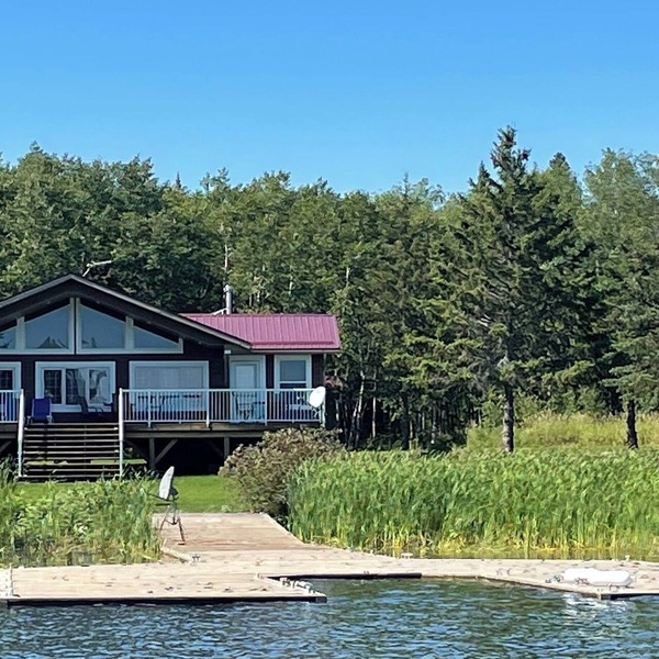 Skøgarmaör Meadow Cottage, Lake Of the Woods, Ward Island