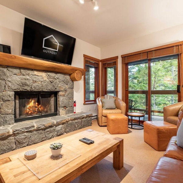 Ski in/out | BBQ | Complex pool & Hot tub | Garage
