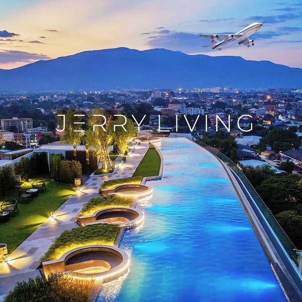 Sky pool Holiday home near Tha Phae Gate Old town 2 bedroom