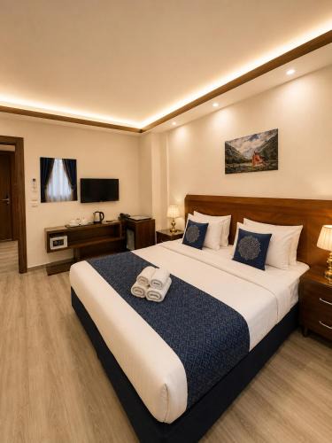 Sky Royal Hotel