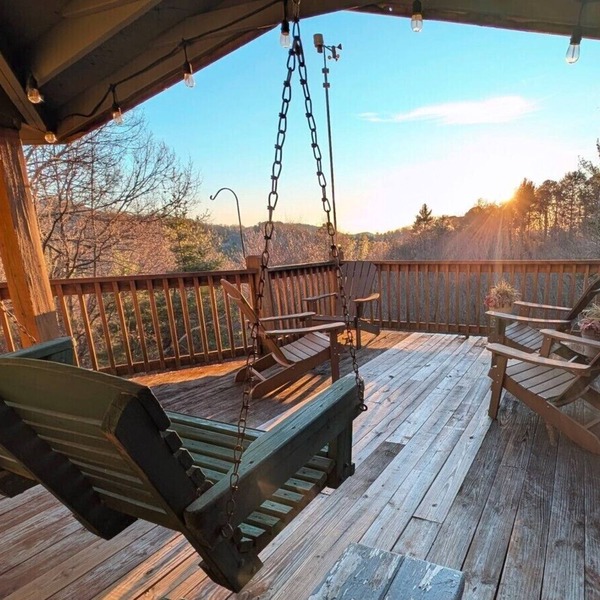 Sky Valley Views! Deck, Golf, 2 Kings