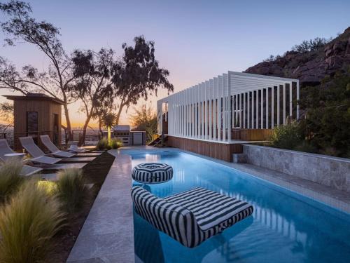 Skyeview - Award-Winning Mountaintop Oasis