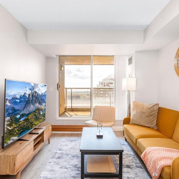 SkyView 2BR Plus Den Stunning Views Steps to SQ1 Mall