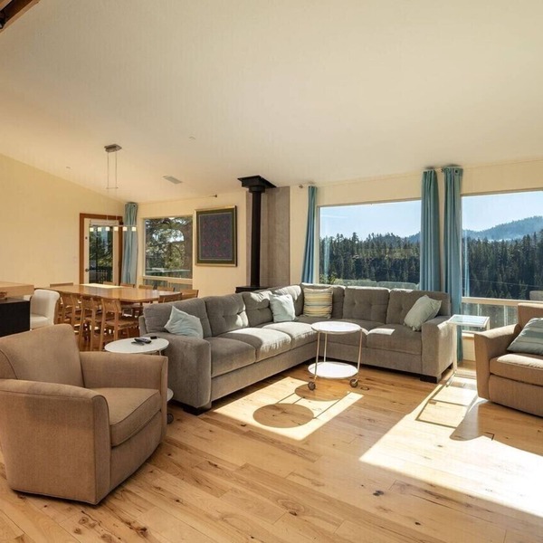 Sleeps 10, Five Minutes From Heavenly, Panoramic Mountain Views