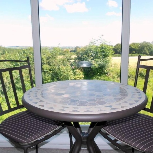 Sleeps6- Countryside Privacy- 30MinToBeach