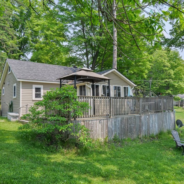 Small Cottage By The Moon River
