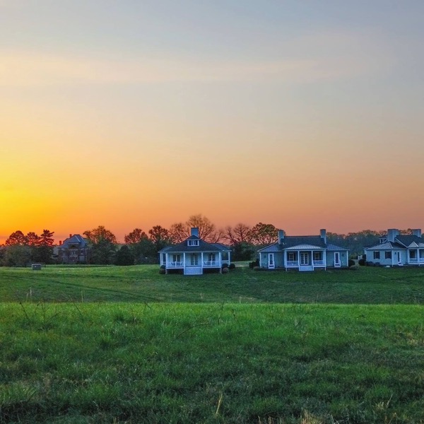 Small efficiency unit near Hampden-Sydney and Longwood