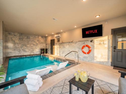 Smith Creek Resort - 5 Bedrooms 20 Guest - Indoor Pool - Resort Amenities