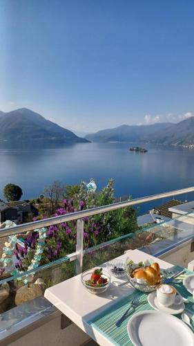 Sollevante Ascona mit Pool und fantastischer Seesicht