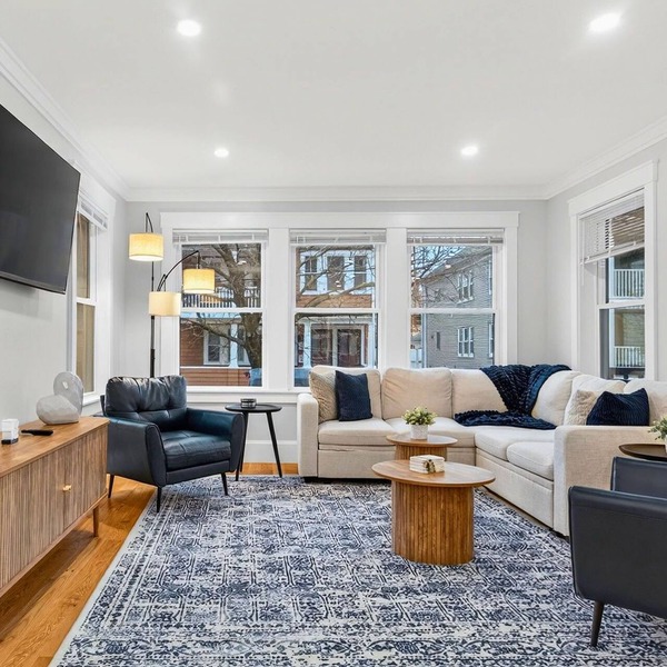 Somerville 4BR: 2 Parking/Yard/Game Rm—Near Boston