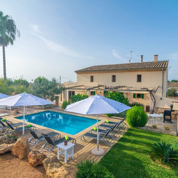 SON INDIOT - Beautiful country house for 10 people with private pool. Free WIFI.
