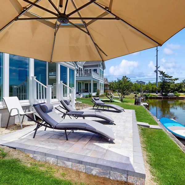 South Bethany pet-friendly home, patio & grill