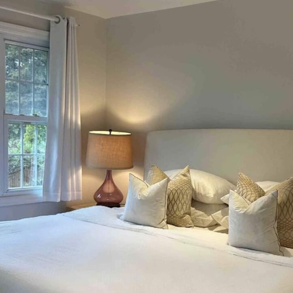 southampton getaway 3 beds w/ 2 private bath